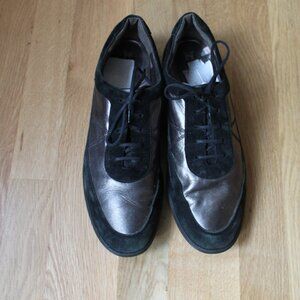 Mephisto Women's Lace Up Black Metallic Pewter Silver Leather Shoes 10